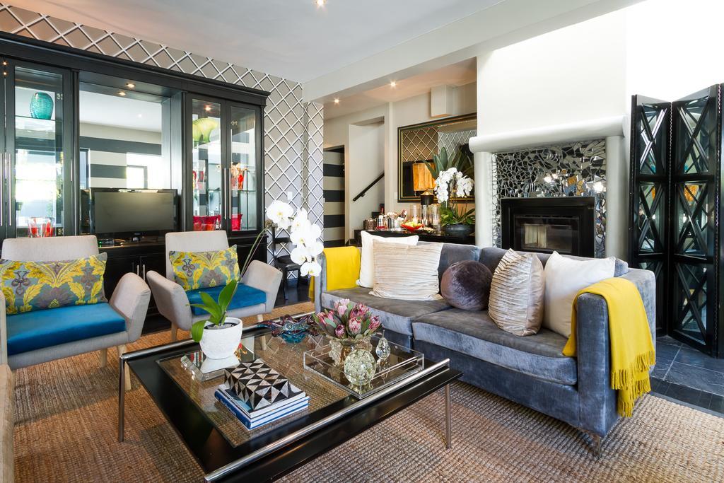 Life & Leisure Boutique Guesthouse สเตลเลนบอช ภายนอก รูปภาพ